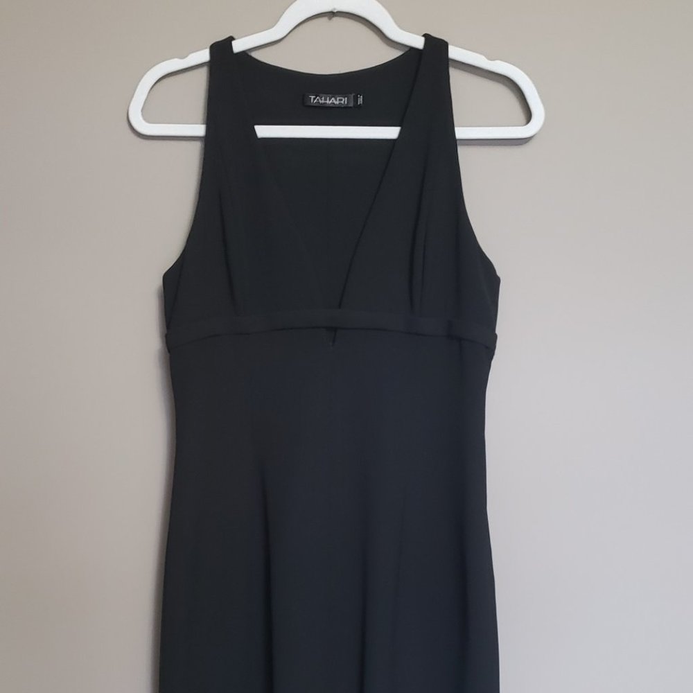 CHIC/SEXY LITTLE BLACK DRESS-TAHARI SUMMER SLEEVELESS - SZ 8